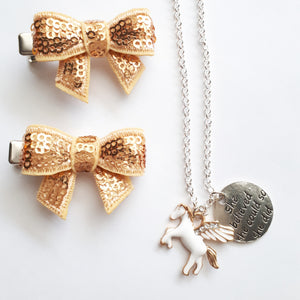 Pretty Pegasus Charm Necklace Gift Set