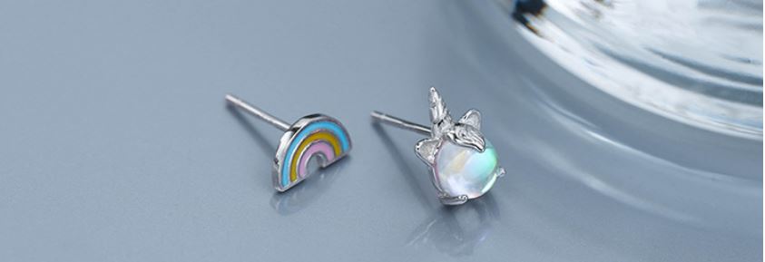 Unicorns & Rainbows